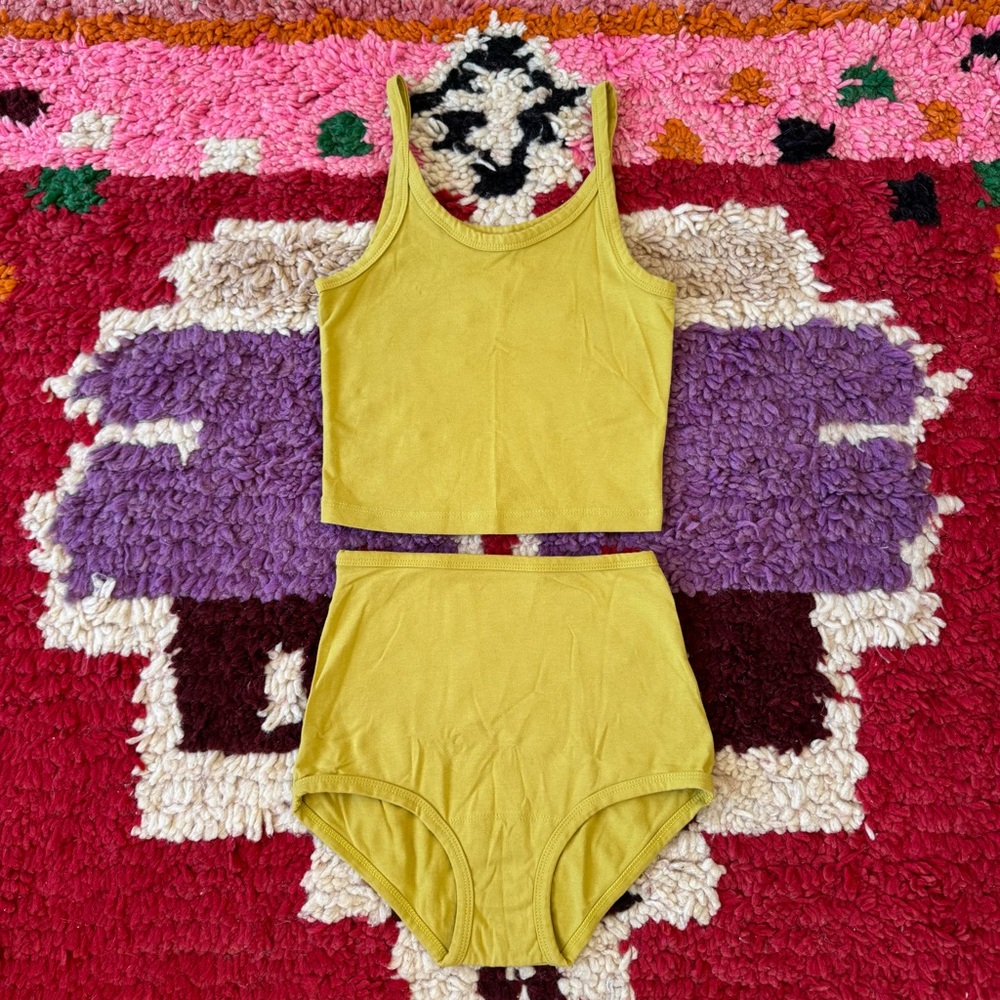 Chartreuse ARQ Set
